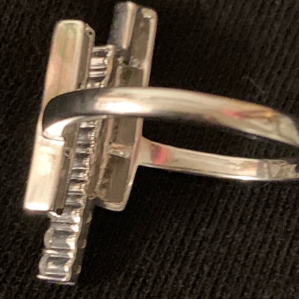 DIAMOND RING - Picture 5 of 6